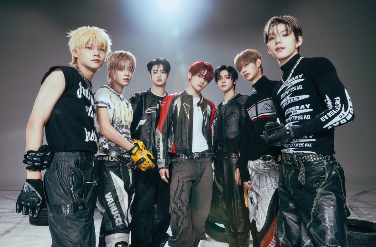 👁️#CLOSEYOUREYES👁️ 3rd mini Album＜#blackout＞ 発売記念特典会