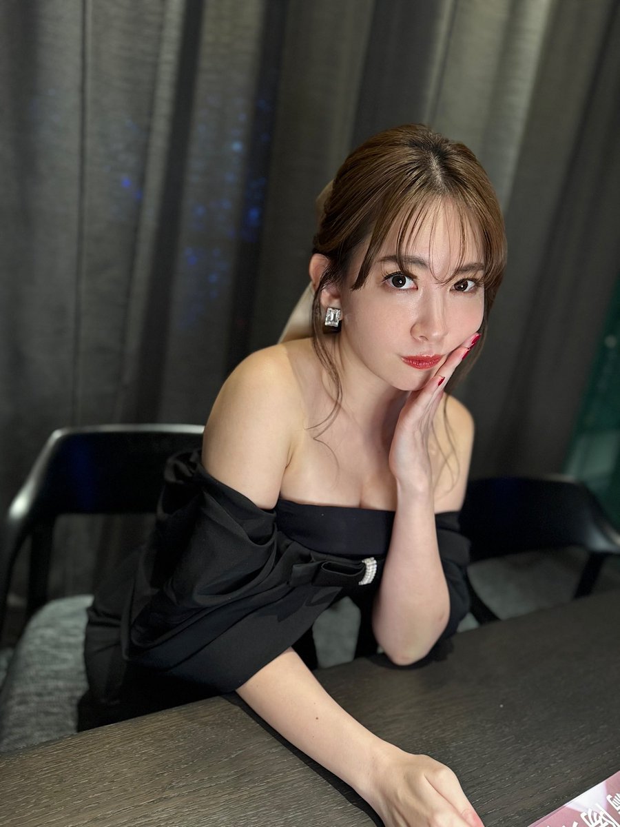 こじはる写真集チェキ&お渡し会にご来場いただきありがとうご