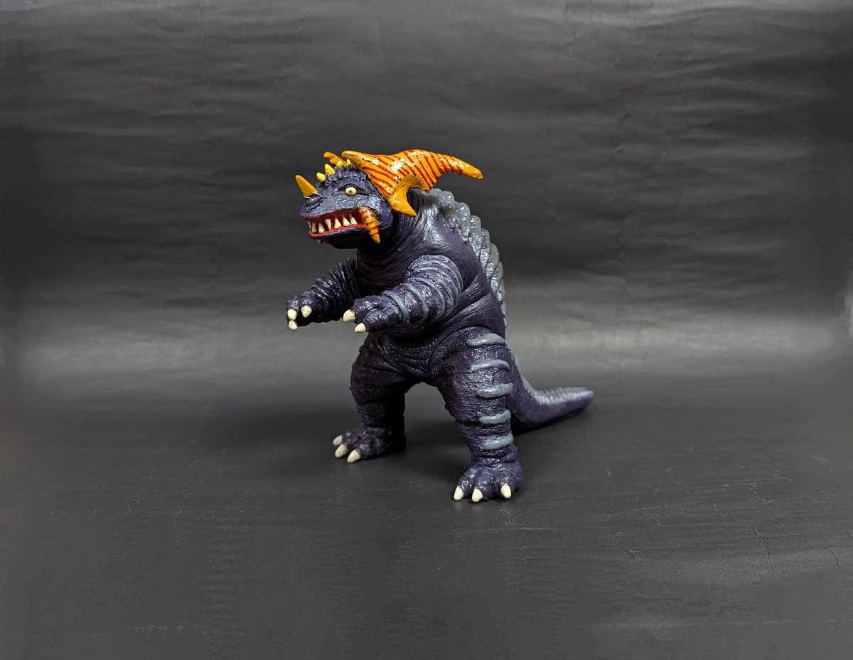 牛鬼怪獣ゲロンガ ホビーオフで買ったウルトラ怪獣シリーズ(旧800