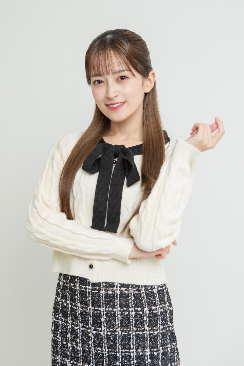 4人目のメンバーしっかり者で超美人なもえちゃんです！パフォーマンス