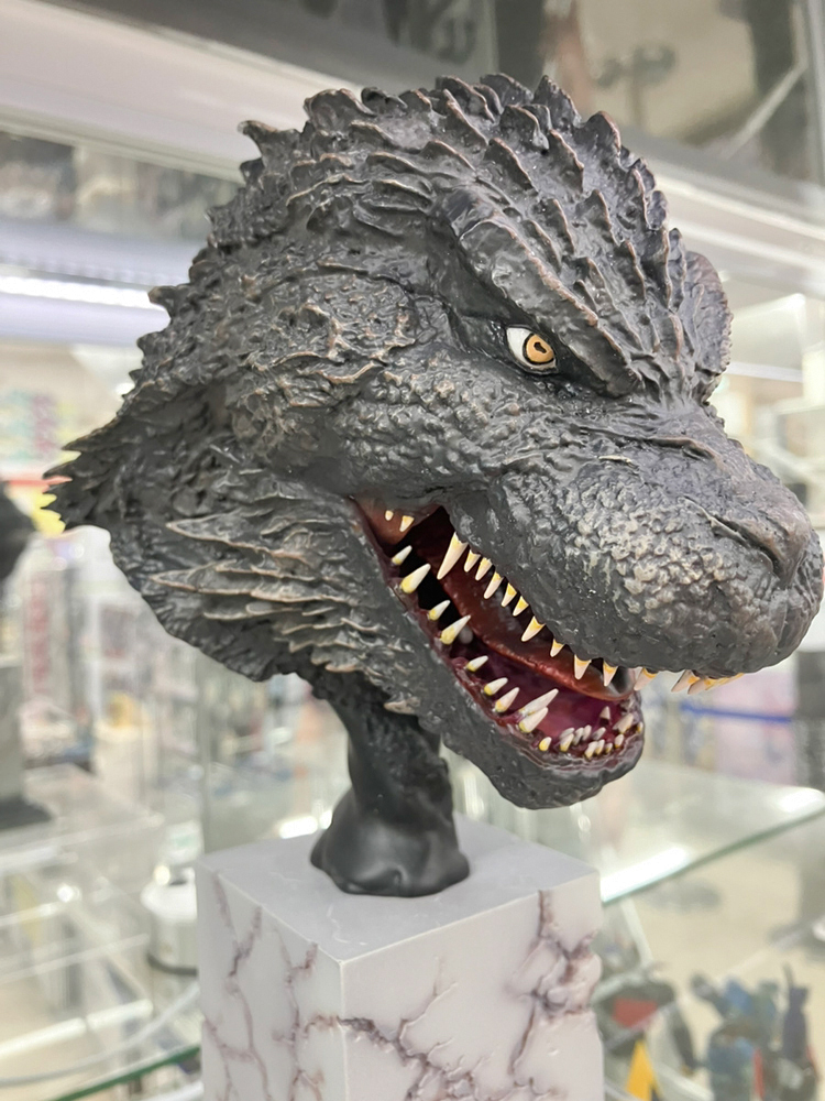 あみあみ秋葉原ラジオ会館店】 地球防衛軍秘密基地本部様の「東宝怪獣