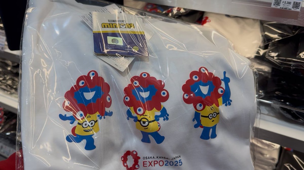 ✨ミニオンとミャクミャク✨ コラボあるの知らなくて、この白のTシャツ