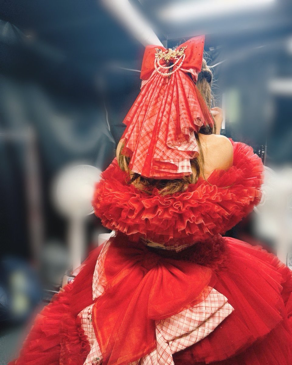 村山彩希卒コン お昼も夜も贅沢なコンサート。 可愛いドレス、沢山のOG