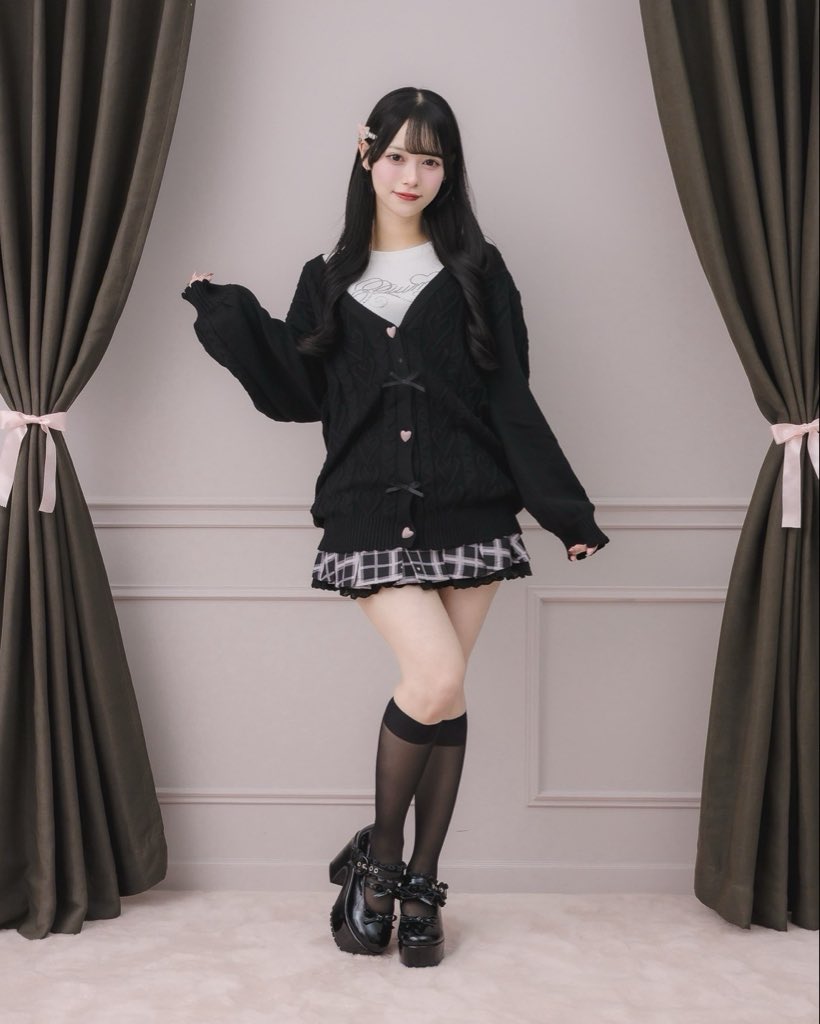 pium Valentine Collection 🍫💌／ ♡ハートボタンケーブルロング