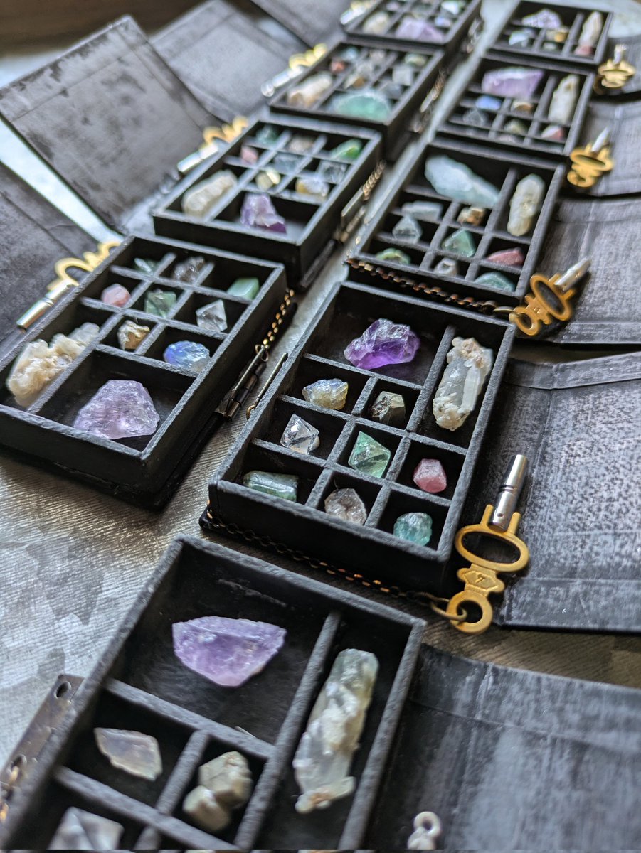 最果て古書店tile (@saihatetile) / Posts / X