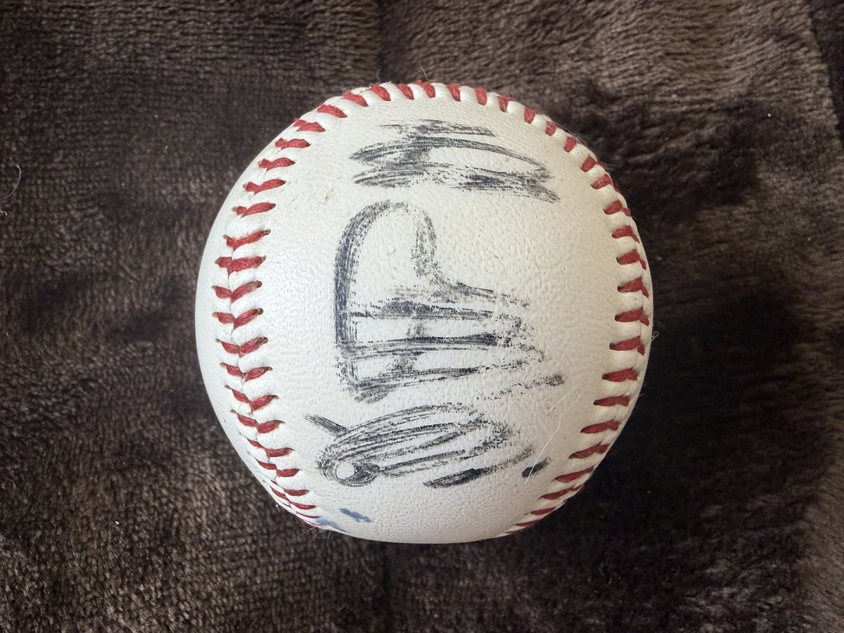 中学受験に合格した甥っ子に、王貞治の直筆サインボールをプレゼント