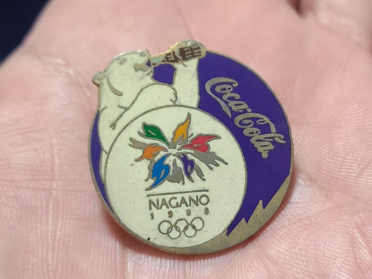 長野オリンピックの時に長野で貰ったピンバッジ。 まだ長野