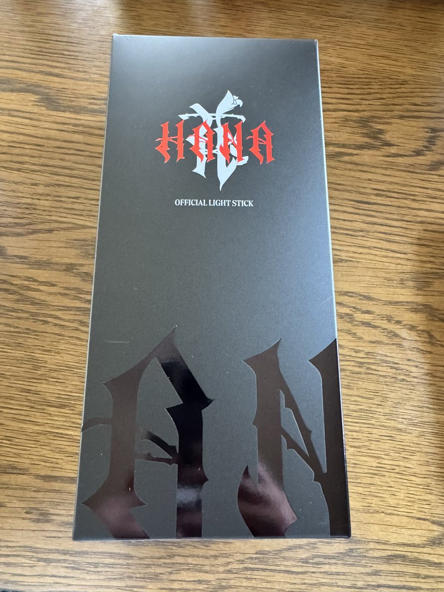 HANAちゃんのペンライト届いた🌹