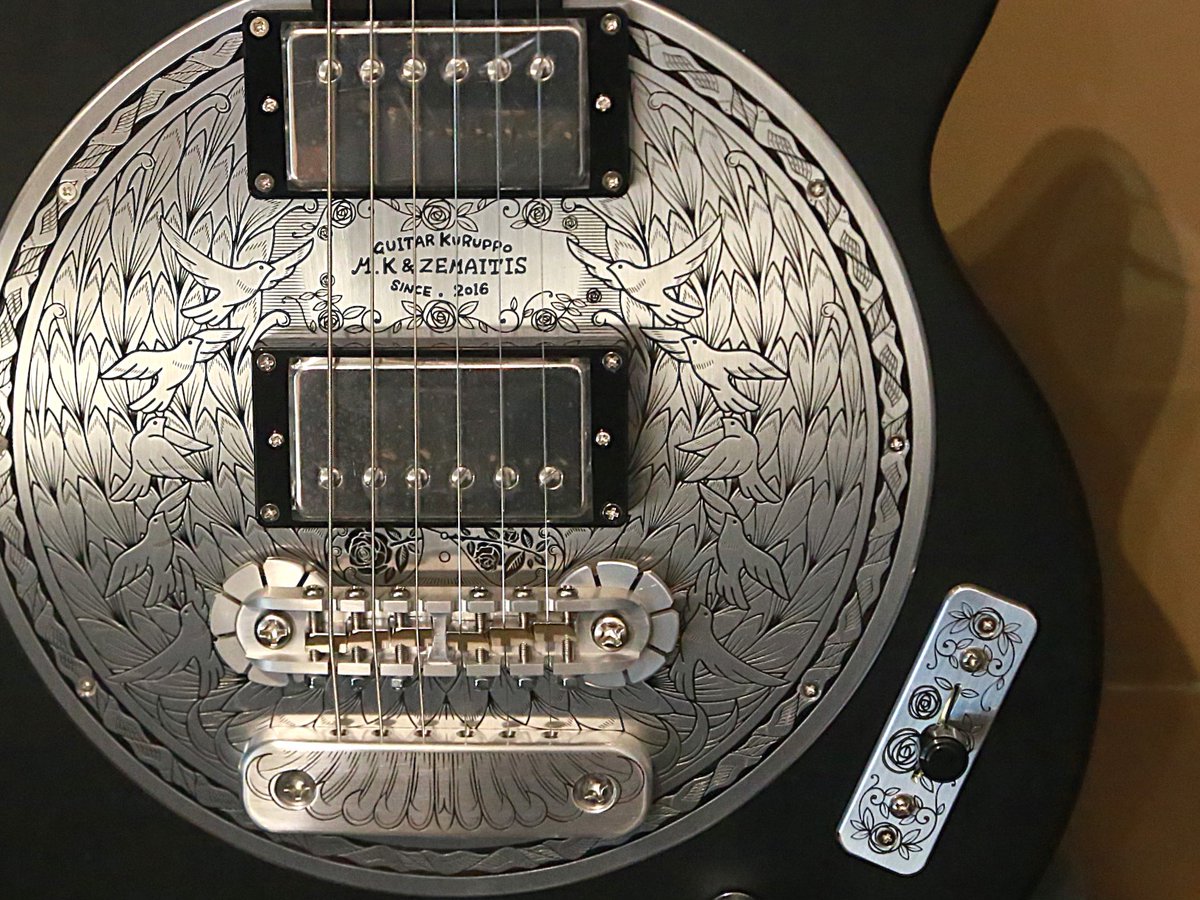 BAND-MAID 小鳩ミクさんのシグネチャーモデル第二弾 Zemaitis THE