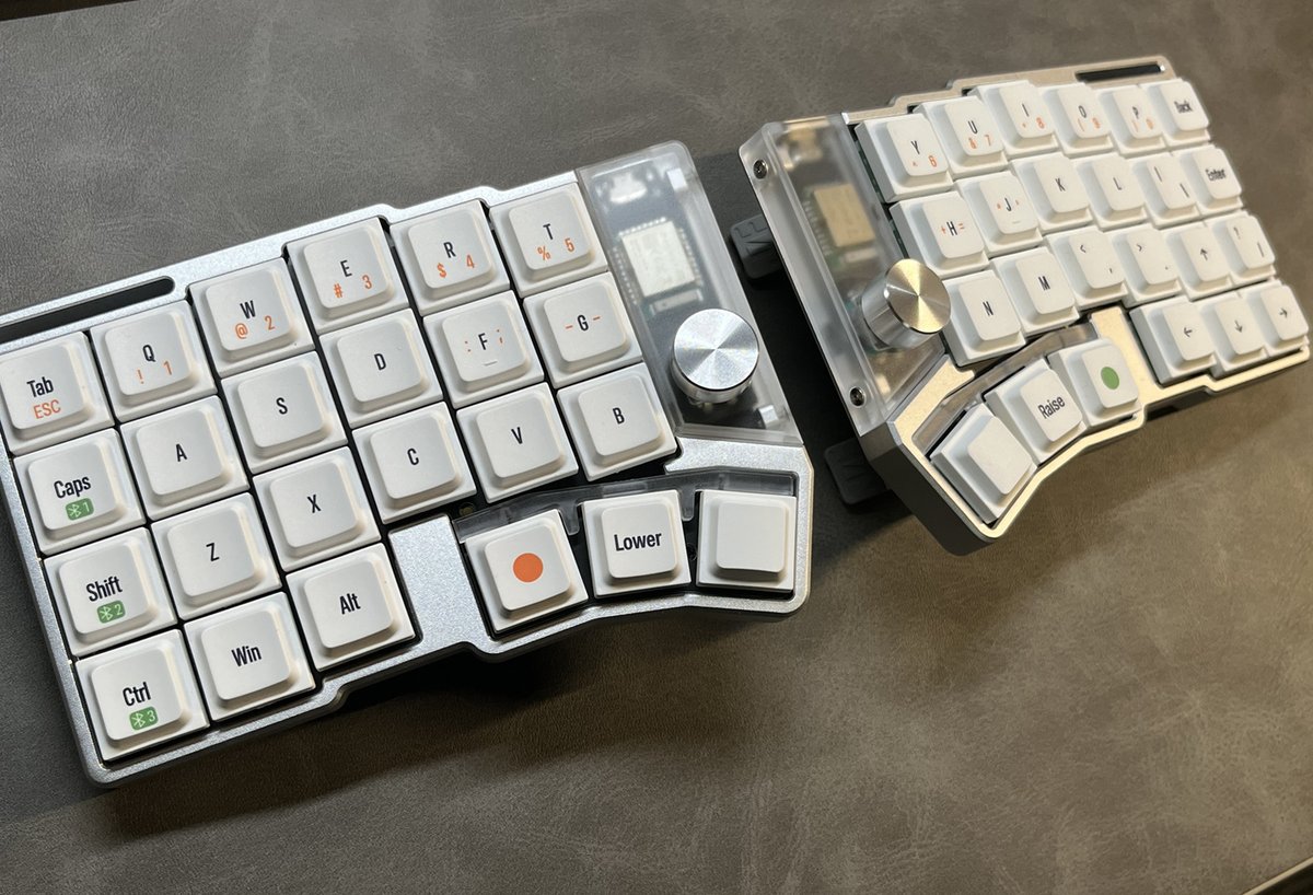 ついに手を出してしまった分割キーボード[ Cornix ] 楽しみ過ぎて本体