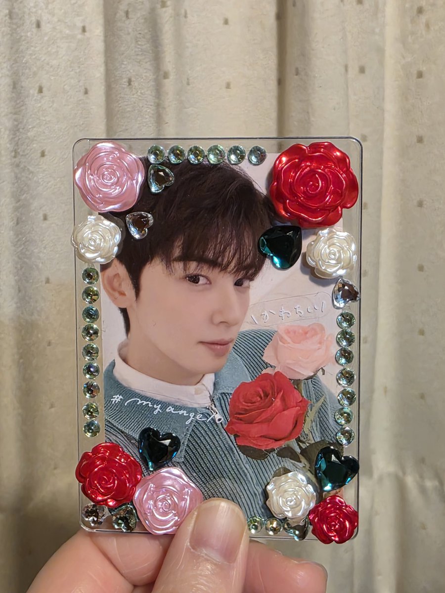 薔薇🌹を持って告白しに来てくれたウヌくんトレカ🌹 5月、6月にこれを