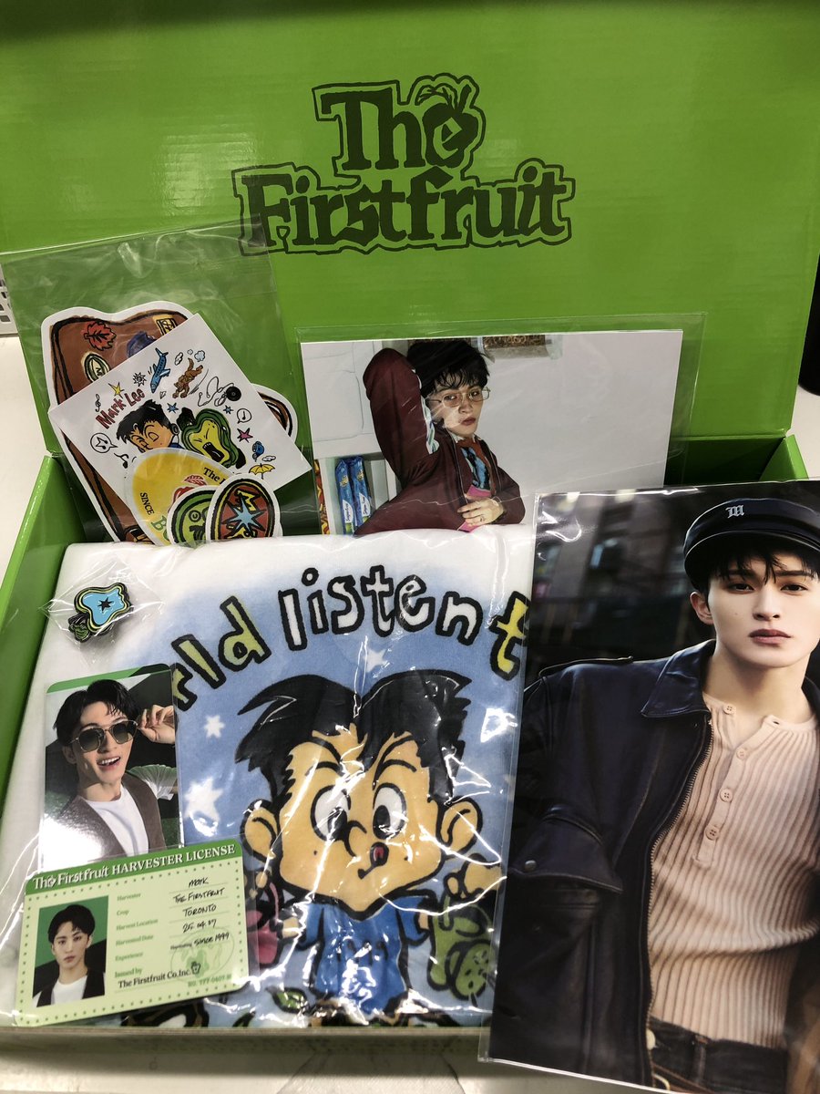 🍀 #MARK #NCT 🍀 マークさんのThe Firstfruit BOX SET、缶バッジ