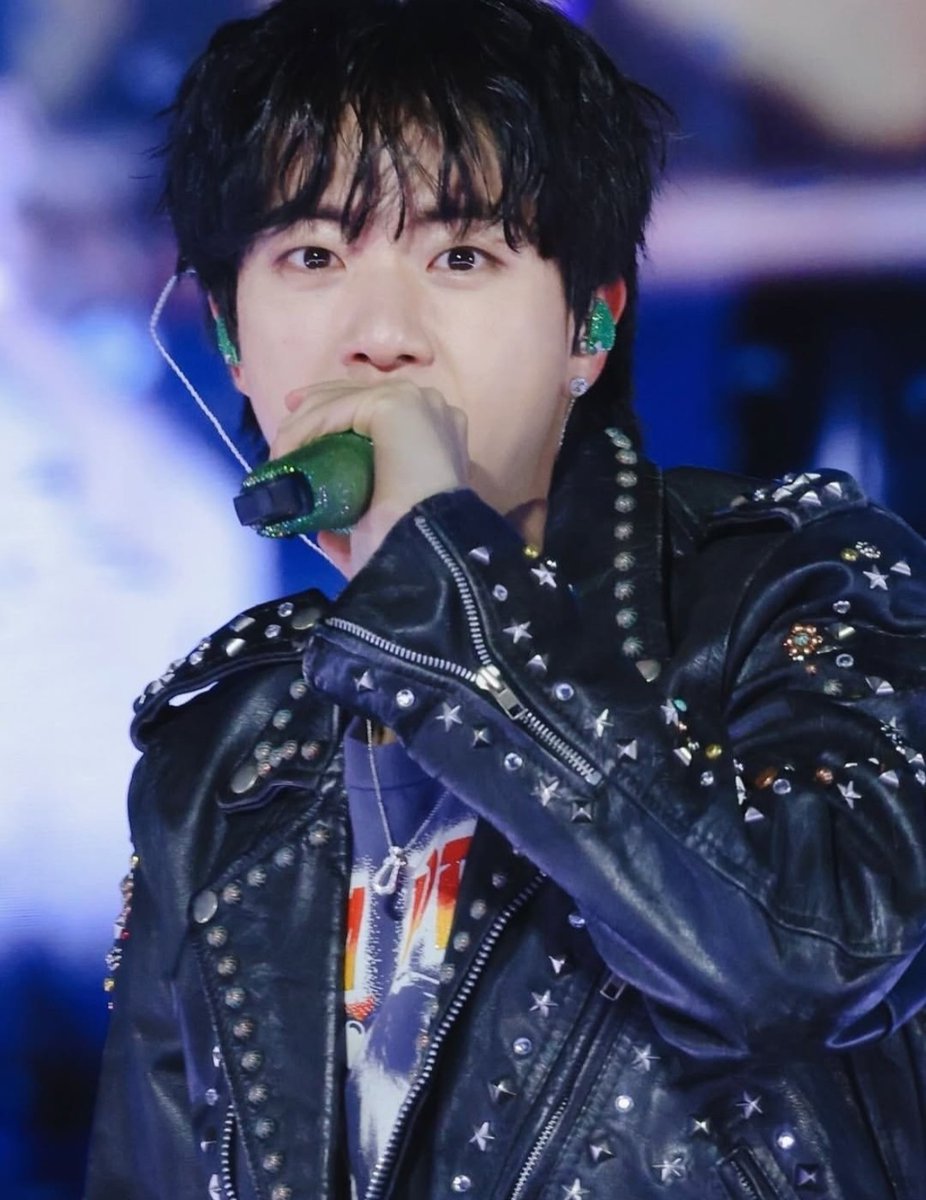 RankingHouse “Don't Say You Love Me” 現在 No.1。 本日 土曜11:00