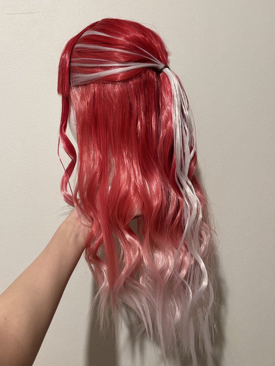 1枚目と2枚目（作り途中）違うウィッグだけど、やっぱ私の🍰🧁の