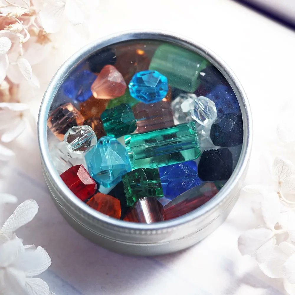 海福雑貨通販部の【古いもの】に、ヴィンテージ硝子ビーズセットを1点