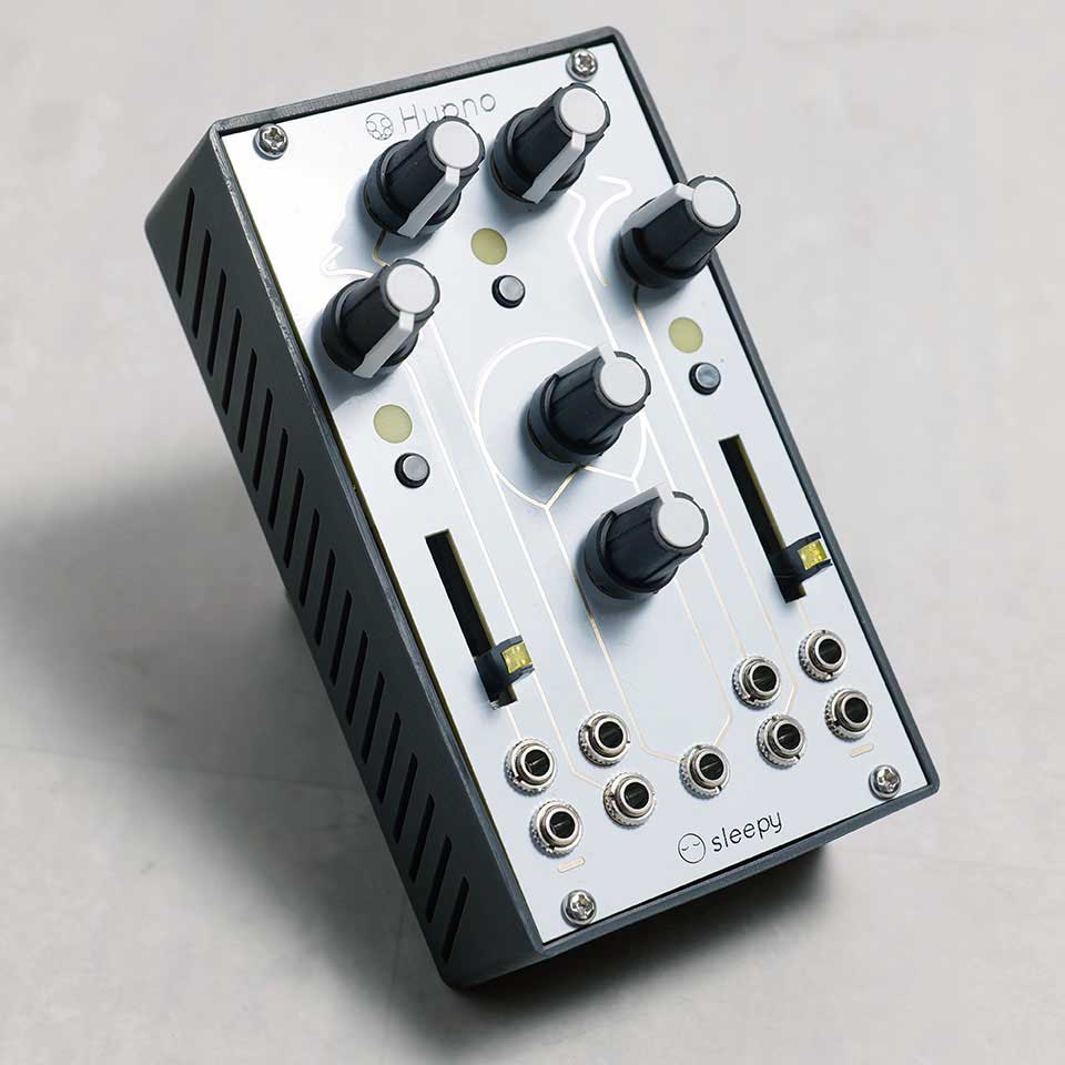 特価情報】 セミモジュラータイプのビデオ・シンセサイザー”Sleepy