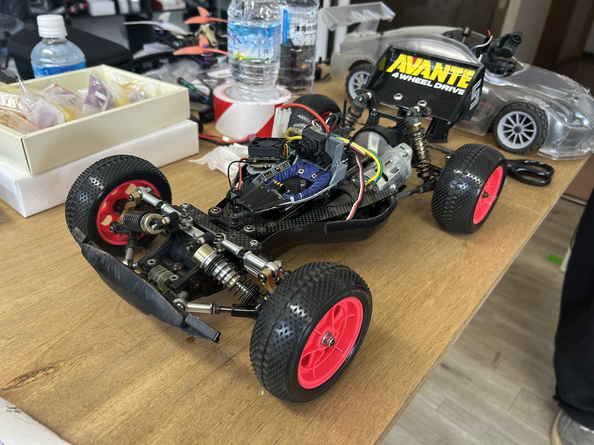 なんと本日、、アバンテに「乗って」来ました、、！！ 自分のラジコン