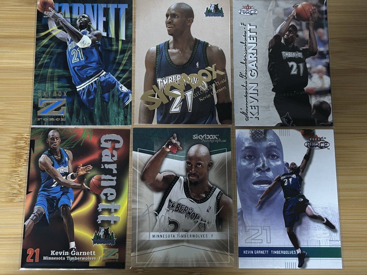 NBAトレカ 今日のベースは2シーズンだけ発売されたブランド、FLEER