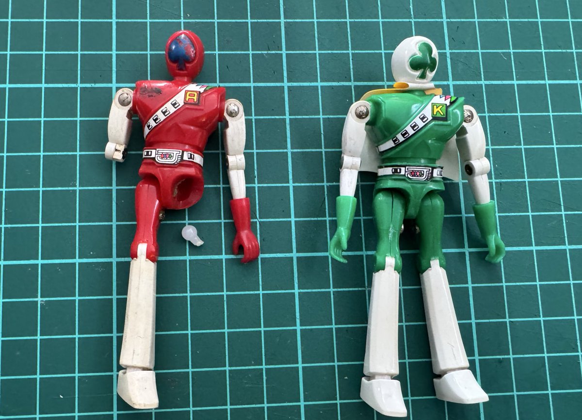 1977年製ポピー 『ビクトラー ジャッカー電撃隊』股関節が折れた我が家