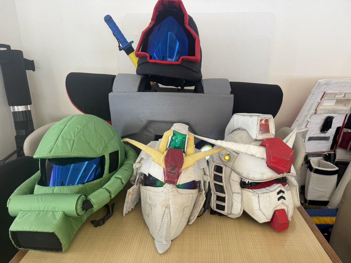 ハチ・ハチ北スキー場 今日は4体 何このボス感😳