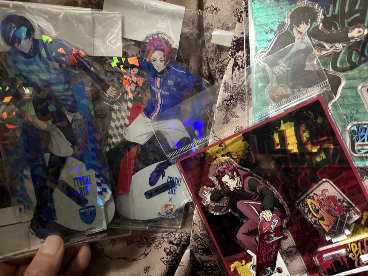 やほーくのグッズまとめ売りから残すやつ抜いてる。