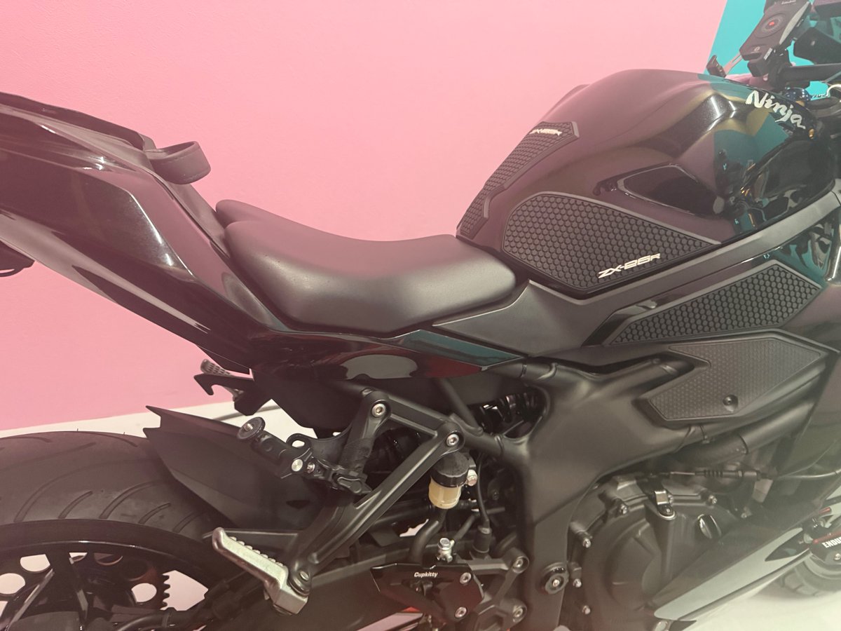 Z X -25R用のK's-STYLE ローシートが届いた。商品ページだと違いが