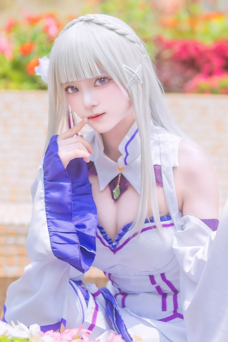 おはようございます☀ 今日のエミリアたんはどうかな？✨