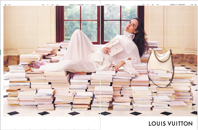 朝日新聞の朝刊に掲載された、2ページを使ったLOUIS VUITTON の全面