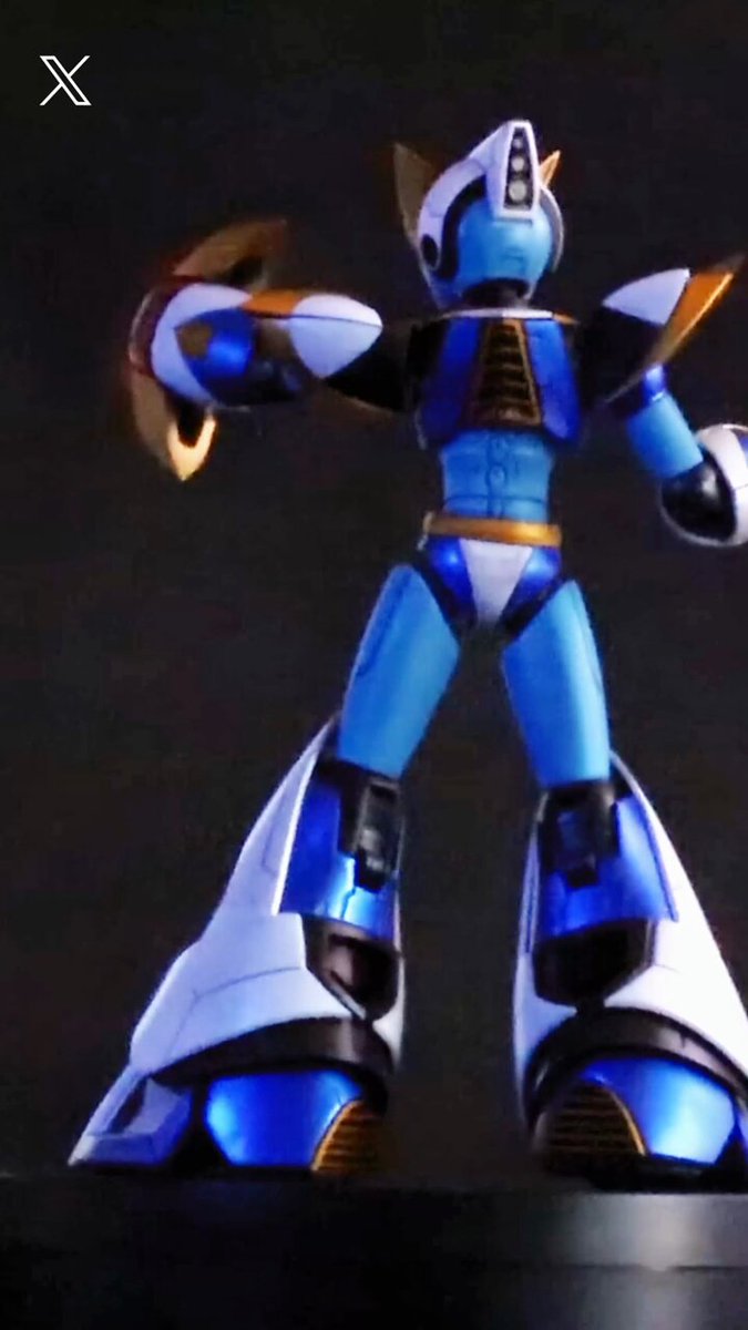 ロックマンX7』GLIDE ARMOR 価格：20,000円 数量：20体限定