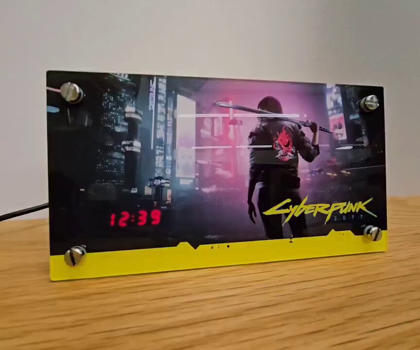 サイバーパンク2077』音声アラームクロックの実物が到着！早速鳴らして