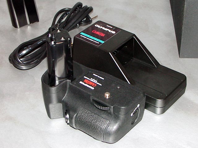 オリンパス、400万画素デジタル一眼レフカメラ「CAMEDIA E-10」