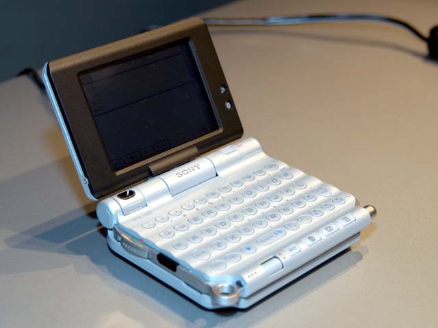 ソニー、自社製CPUを搭載したクリエPEG-UX50