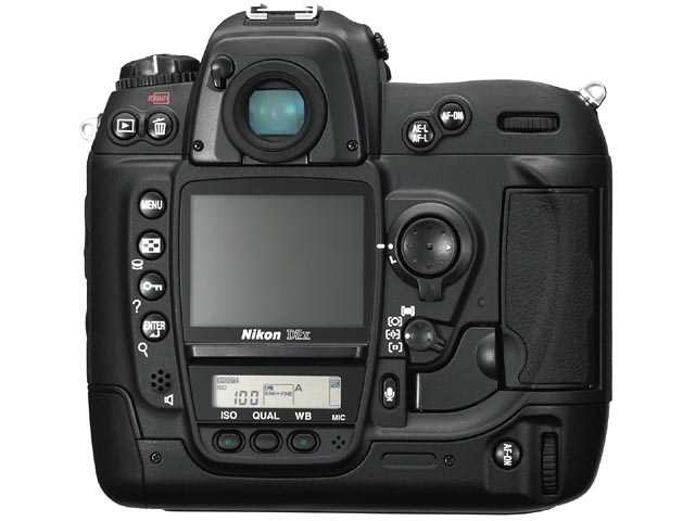 ニコン、1,240万画素のプロ向けデジタル一眼レフ「D2X」