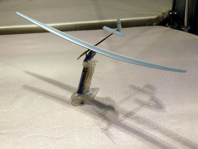 やじうまPC Watch】パナソニック、オキシライド飛行機を一般公開