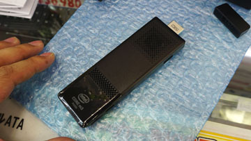 西川和久の不定期コラム】Intel「Compute Stick(STK2M364CC)」 ～Core