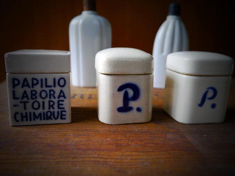 パピリオ化粧品」土のびん : 平成ボトル倶楽部日記