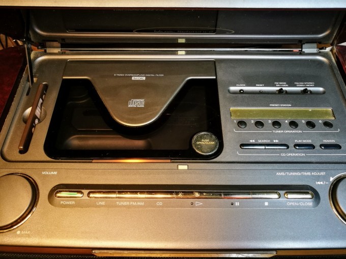 ソニー セレブリティ D-3000 CD電蓄 : 朴念仁の艱苦