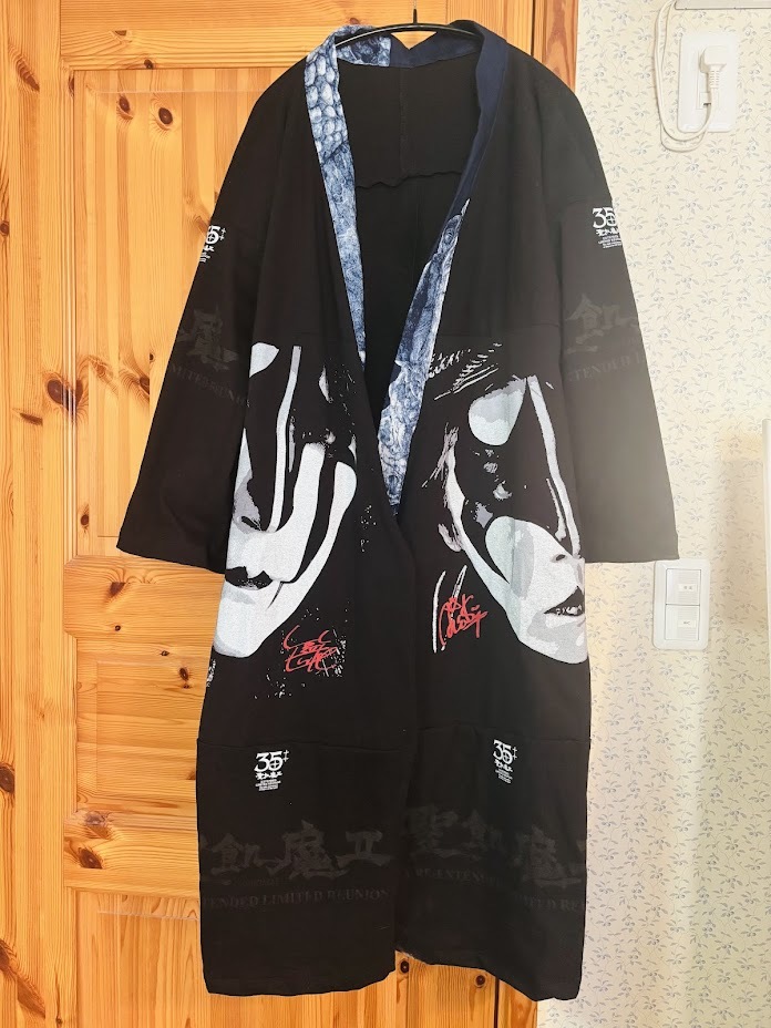 聖飢魔IIのTシャツからロンジャケとスカート : 田園 でらいと