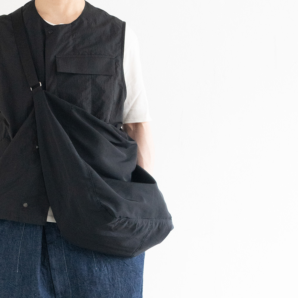 STILL BY HAND][スティルバイハンド][C/N CREW NECK VEST][VE01252][BLACK]