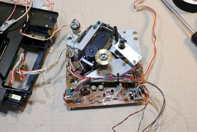 DENON DCD-1800R 修理再び！その2 : 岡山ジャンク倶楽部