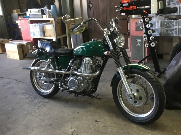 SR400 ワンオフアップマフラー : CUSTOM REPORT