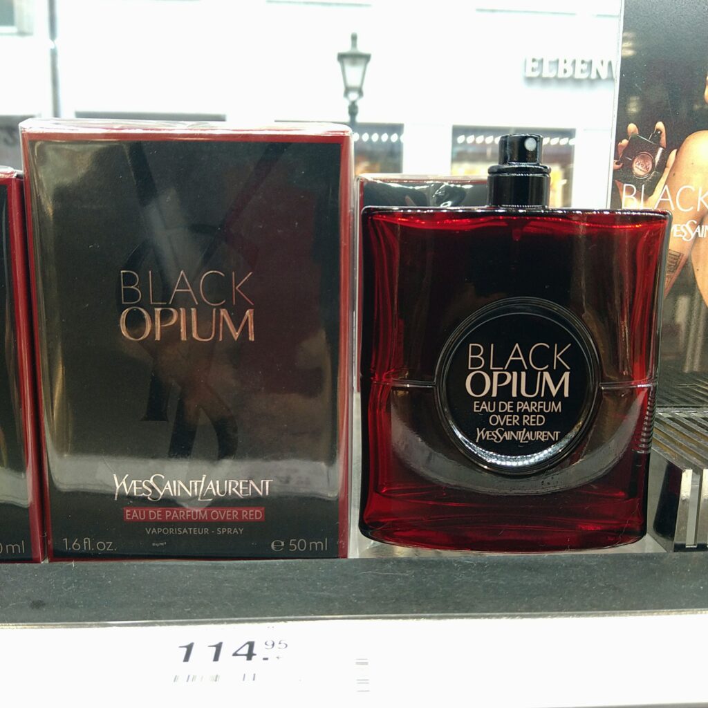新作香水】店頭での第一印象レビュー/ブラックオピウム オーバーレッド