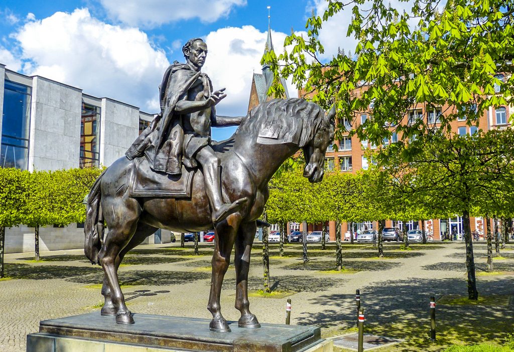 ドイツ一の名門 ゲッティンゲン大学 に正規留学 ! - Pfadfinder24