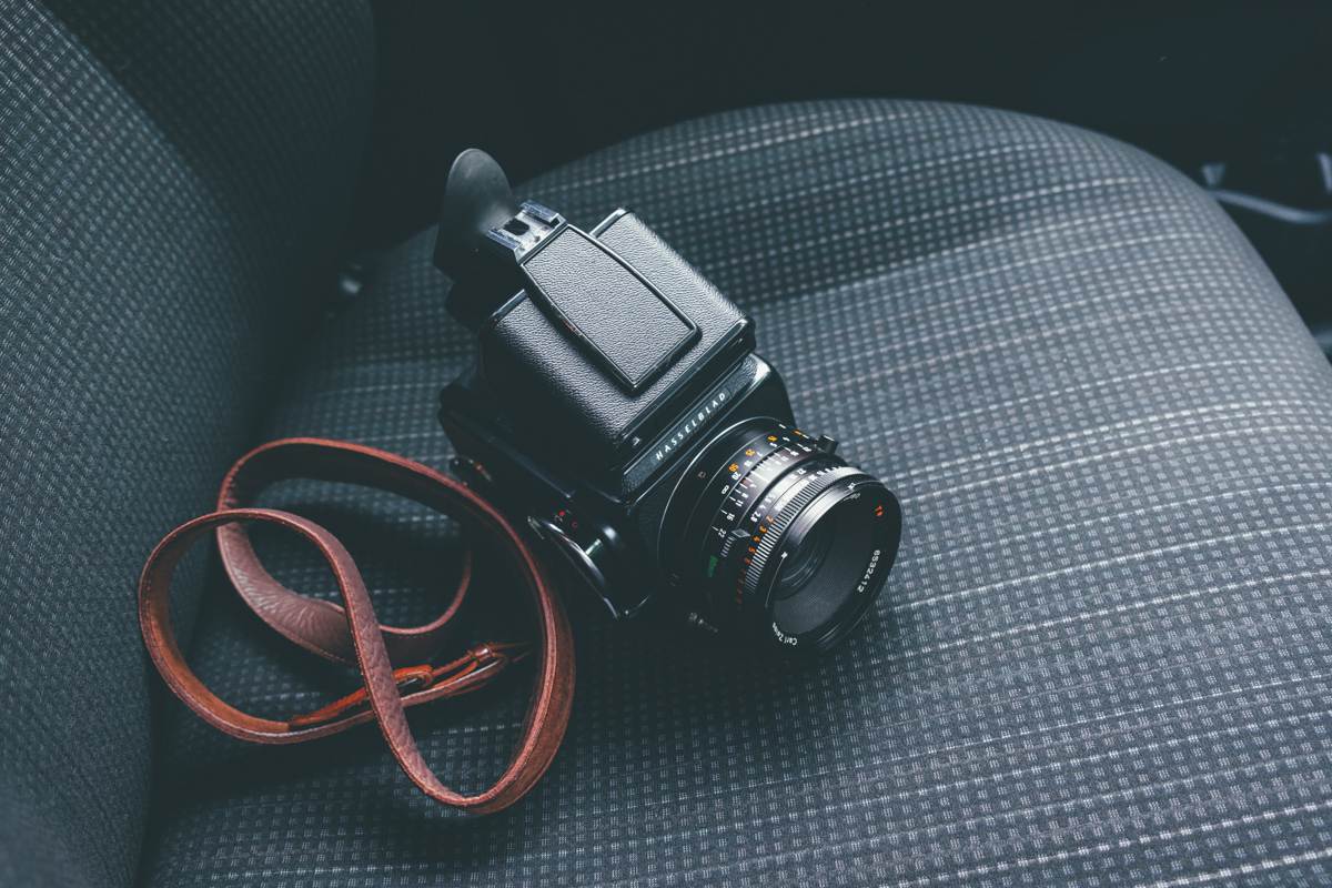 中判フィルムカメラをHasselblad 500c/mから | NocTone