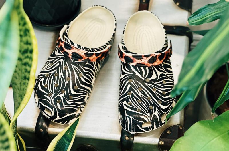 Crocs Classic Animal Remix Clog Bone/Multi Animal （クロックス