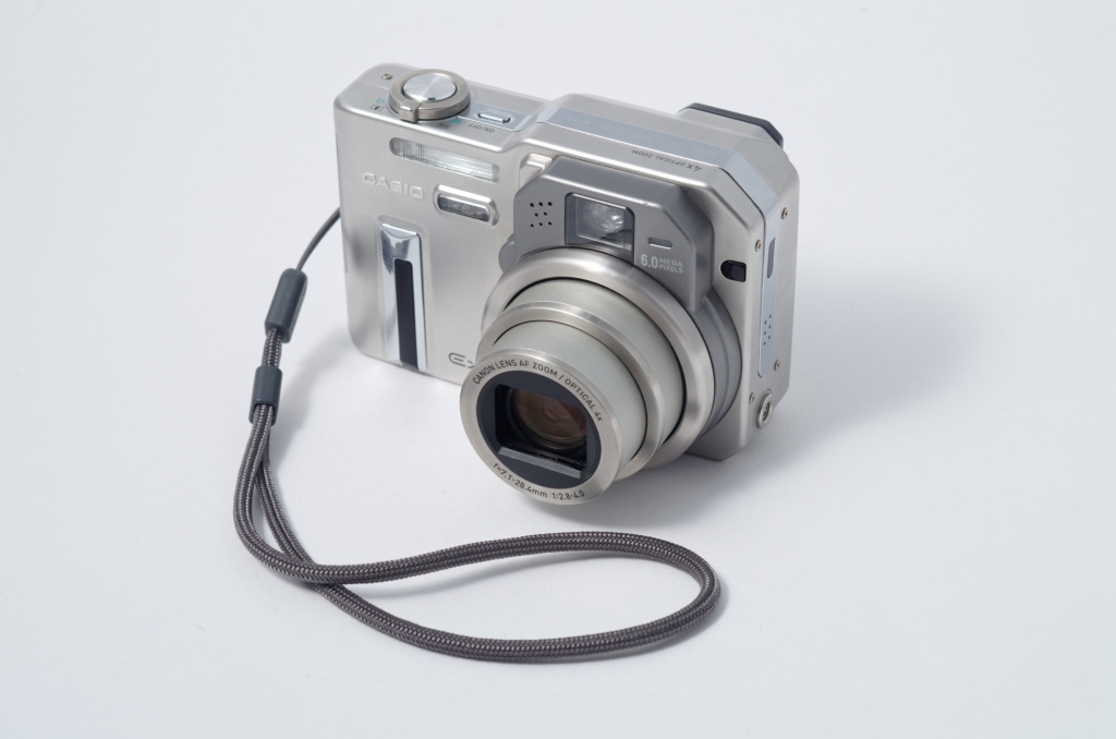 CASIO EXILIM PRO EX-P600 の内臓電池交換および作例 – 超画伯の写真漂流記