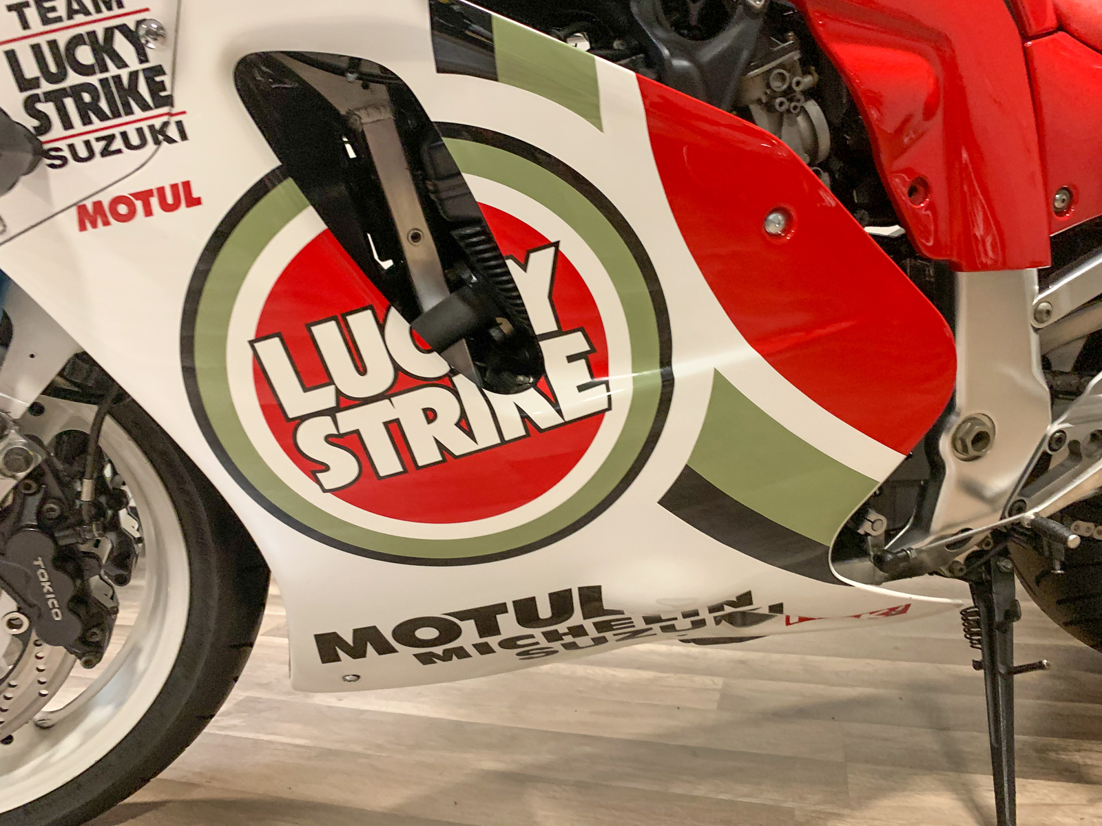 1 of 75 – 1995 Suzuki GSX-R750 Kevin Schwantz Replica – Iconic