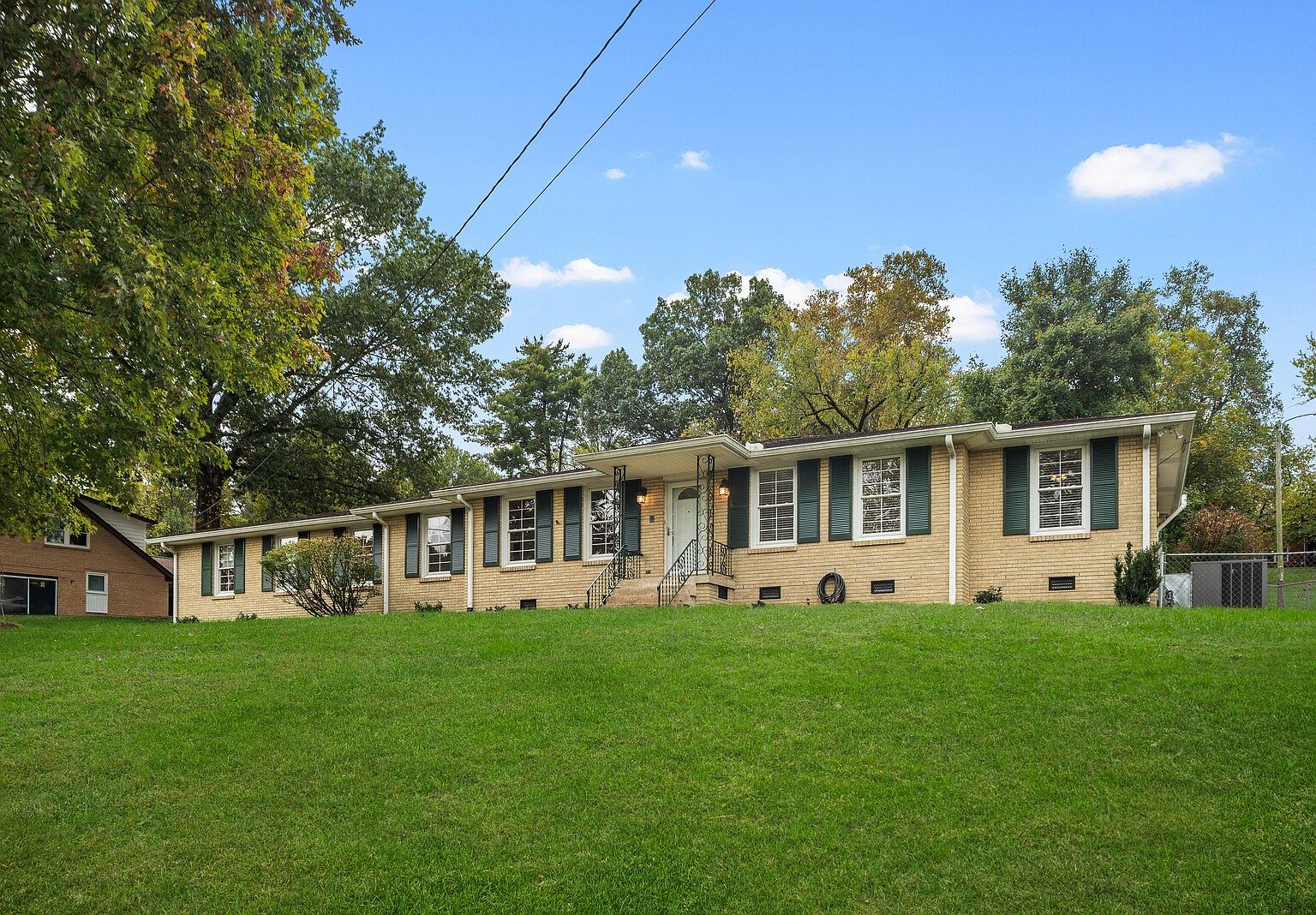 2019 Hickory Hill Ln, Hermitage, TN 37076 | Zillow