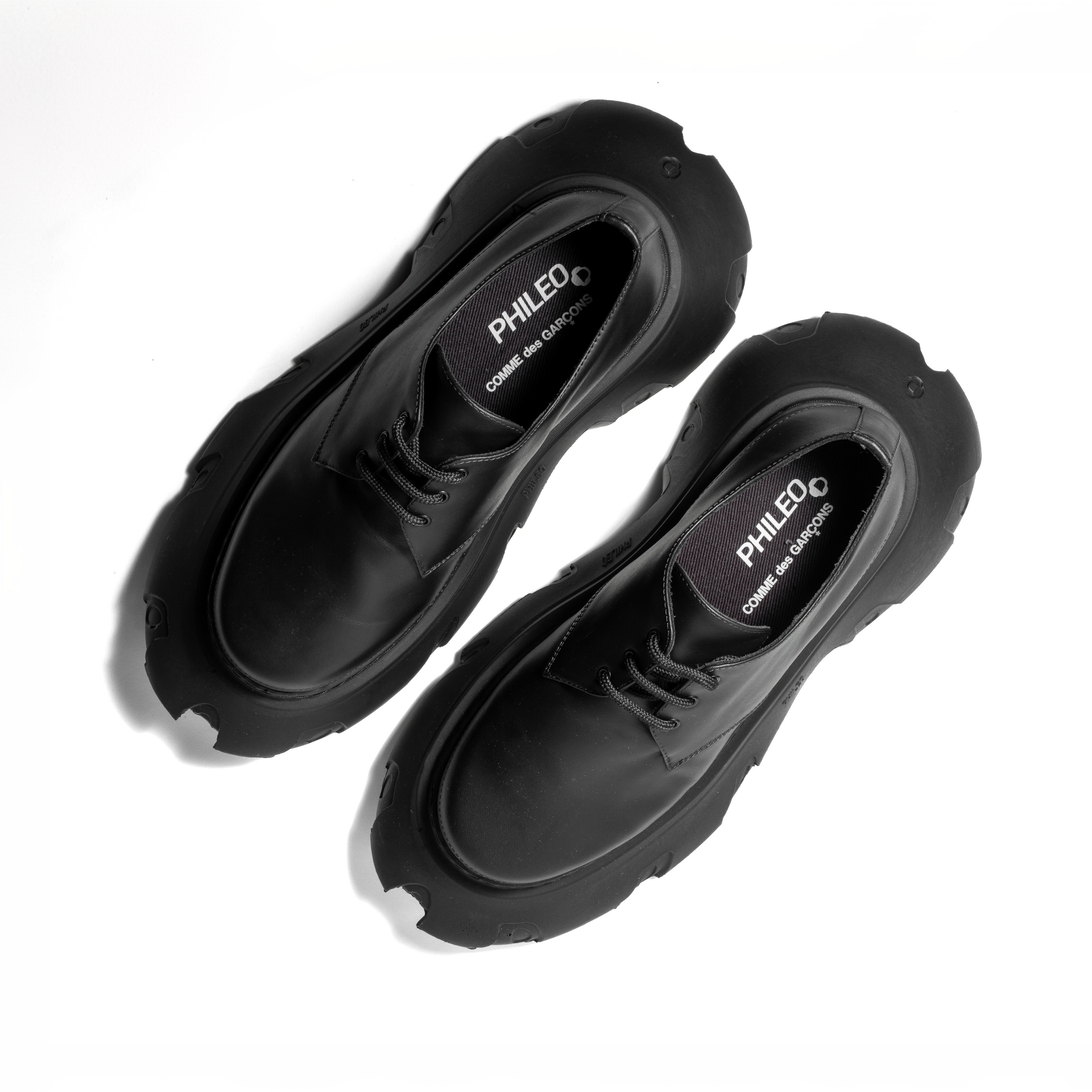 COMME des GARÇONS, AW24 – PHILEO