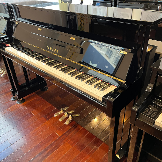 中古》b113 ヤマハアップライトピアノ | 中古アップライトピアノ